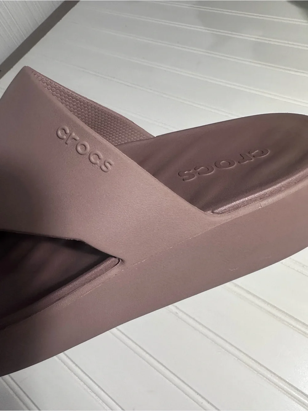 CROCS getaway platform